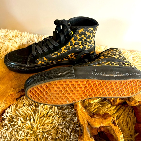 Vans Cher Strauberry x Skate-HI Decon Cheetah shoes! ✌️ - Picture 6 of 6